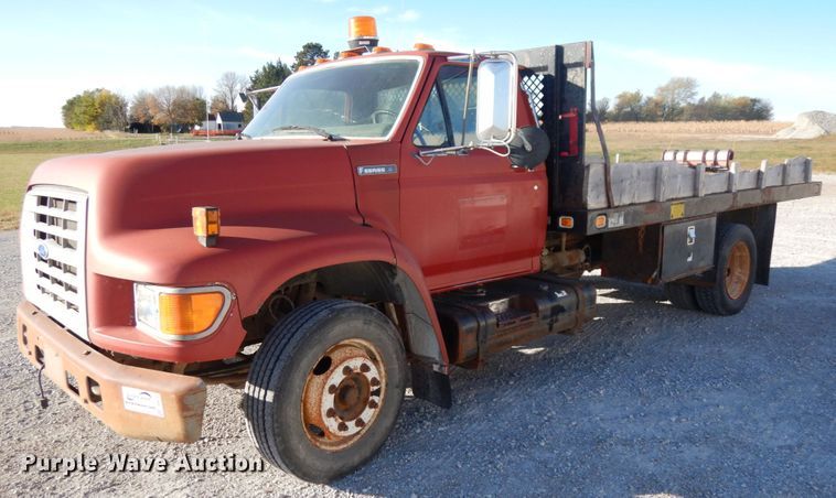 image for item DH6702 1995 Ford F800  dump flatbed truck