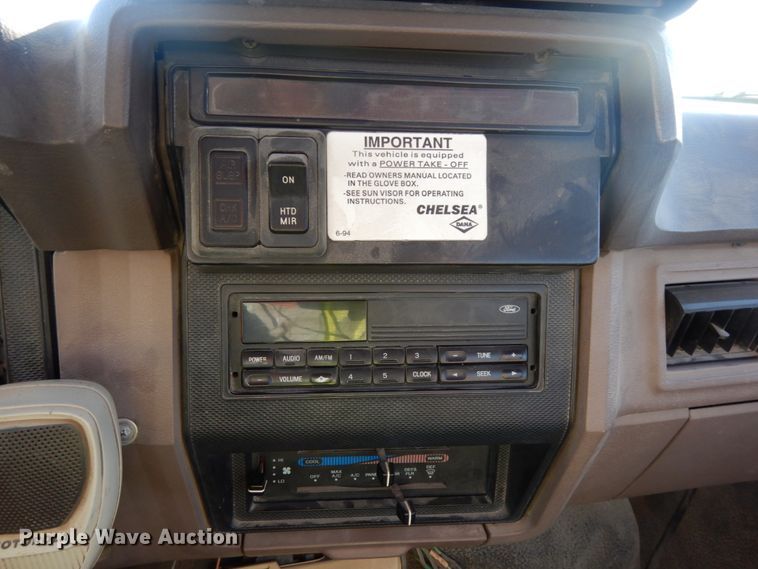 image for item DH6702 1995 Ford F800  dump flatbed truck