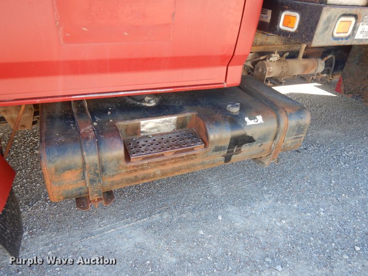 image for item DH6702 1995 Ford F800  dump flatbed truck