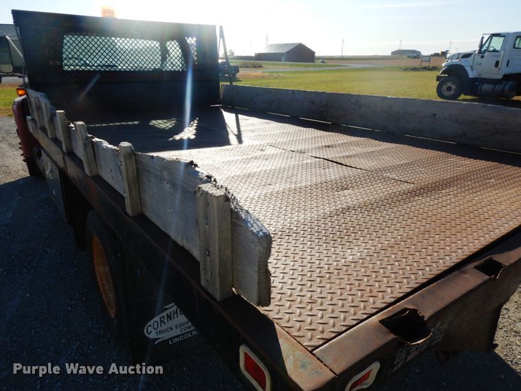 image for item DH6702 1995 Ford F800  dump flatbed truck