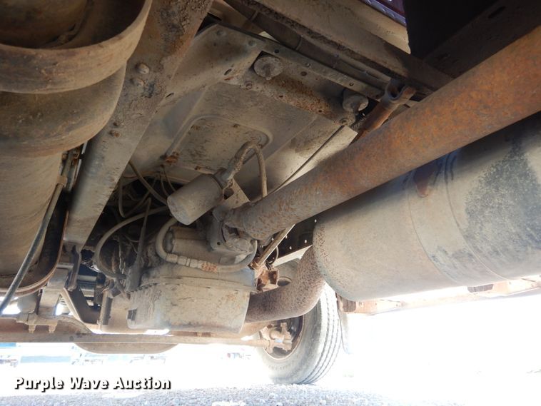 image for item DH6702 1995 Ford F800  dump flatbed truck