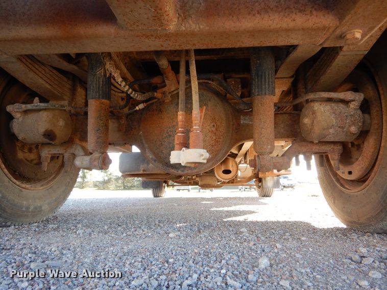 image for item DH6702 1995 Ford F800  dump flatbed truck