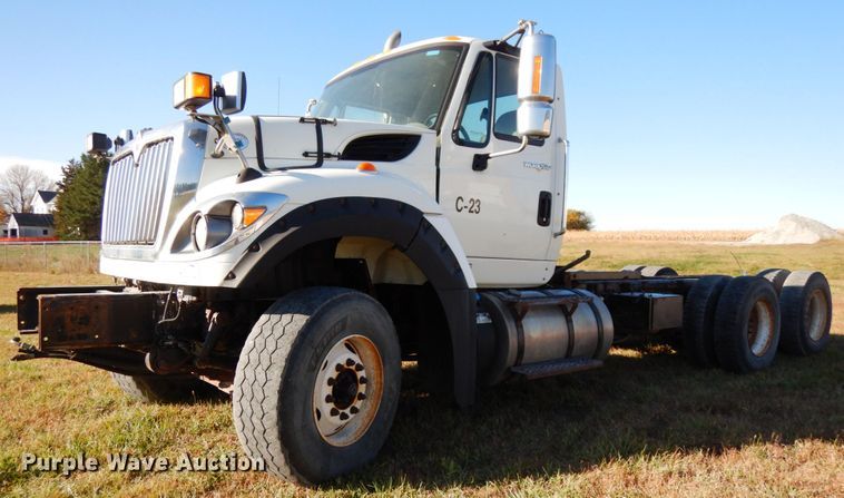 image for item DH6703 2014 International WorkStar 7600 SFA  truck cab and chassis