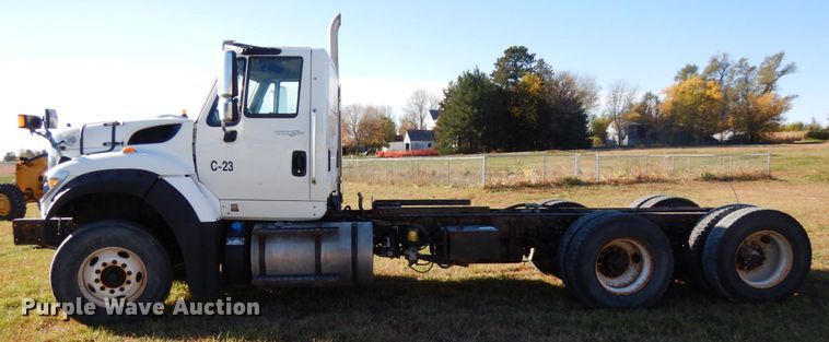 image for item DH6703 2014 International WorkStar 7600 SFA  truck cab and chassis