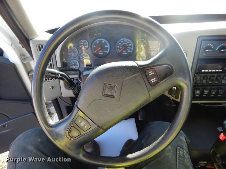 image for item DH6703 2014 International WorkStar 7600 SFA  truck cab and chassis