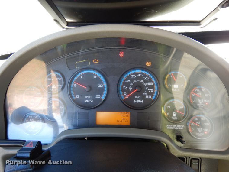 image for item DH6703 2014 International WorkStar 7600 SFA  truck cab and chassis