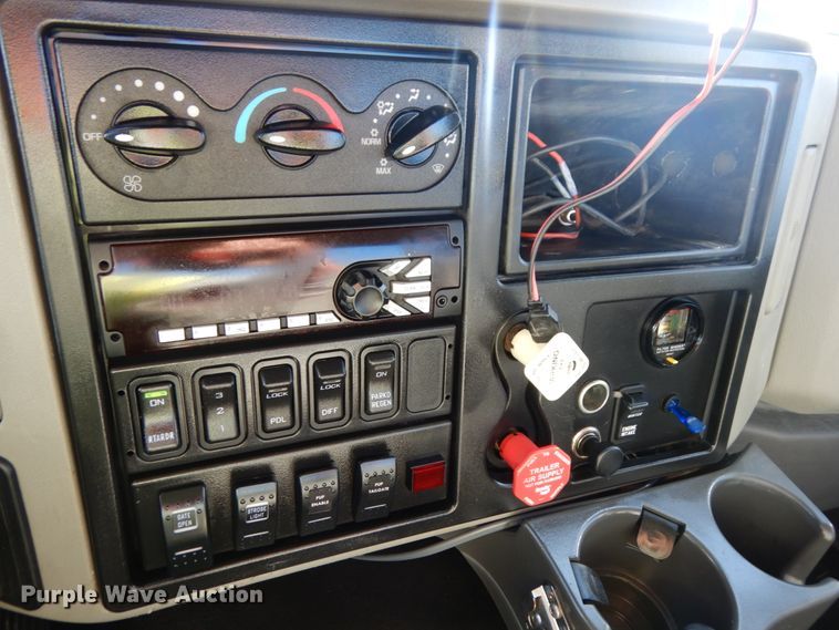 image for item DH6703 2014 International WorkStar 7600 SFA  truck cab and chassis