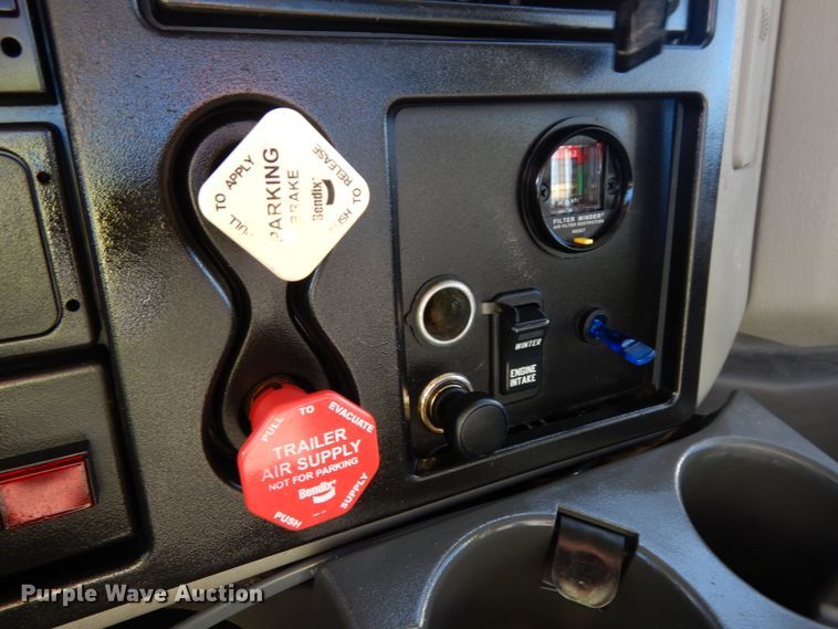 image for item DH6703 2014 International WorkStar 7600 SFA  truck cab and chassis