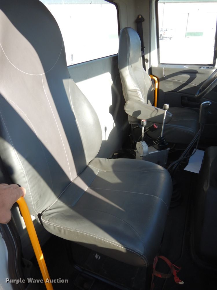 image for item DH6703 2014 International WorkStar 7600 SFA  truck cab and chassis