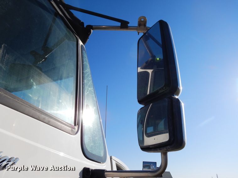 image for item DH6703 2014 International WorkStar 7600 SFA  truck cab and chassis