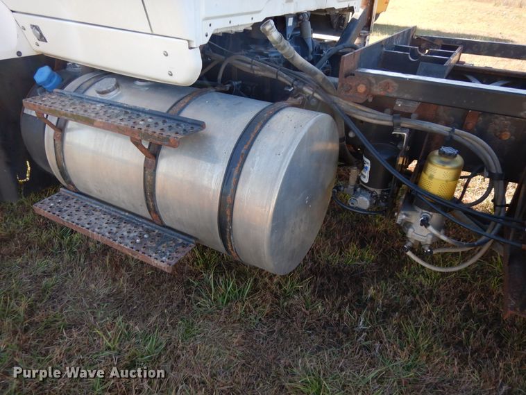 image for item DH6703 2014 International WorkStar 7600 SFA  truck cab and chassis