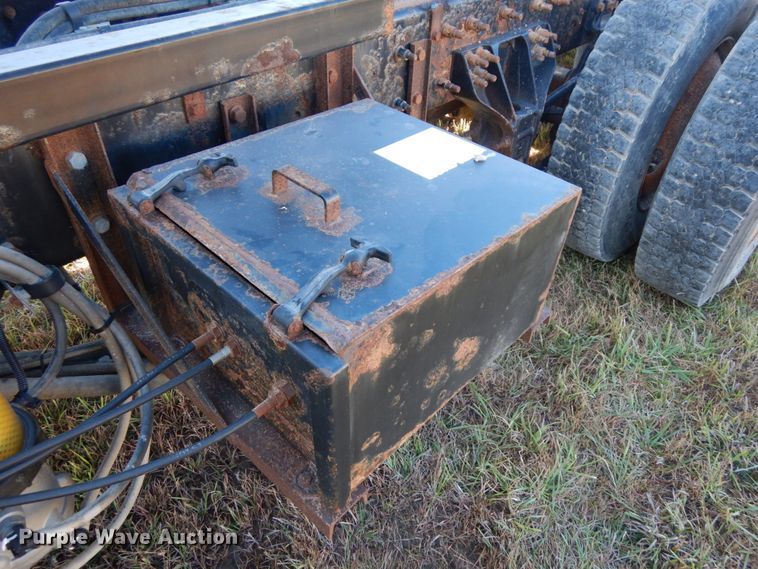 image for item DH6703 2014 International WorkStar 7600 SFA  truck cab and chassis