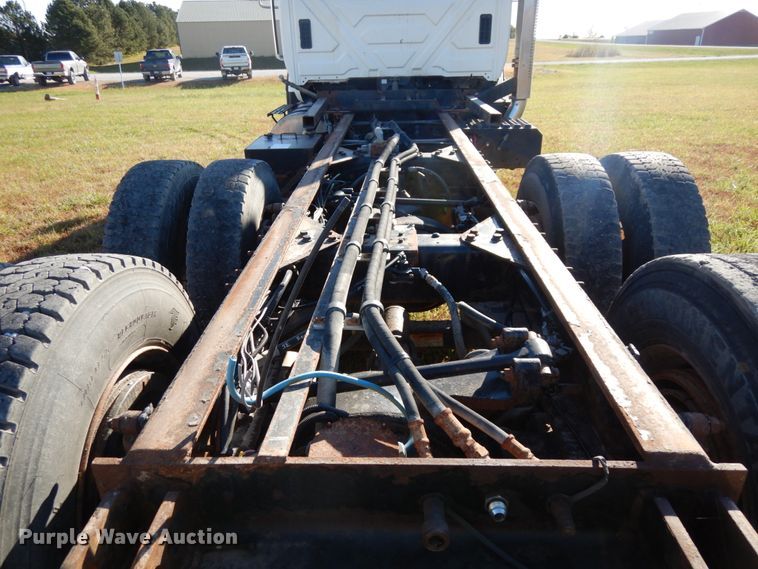 image for item DH6703 2014 International WorkStar 7600 SFA  truck cab and chassis