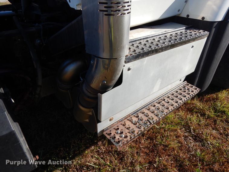 image for item DH6703 2014 International WorkStar 7600 SFA  truck cab and chassis