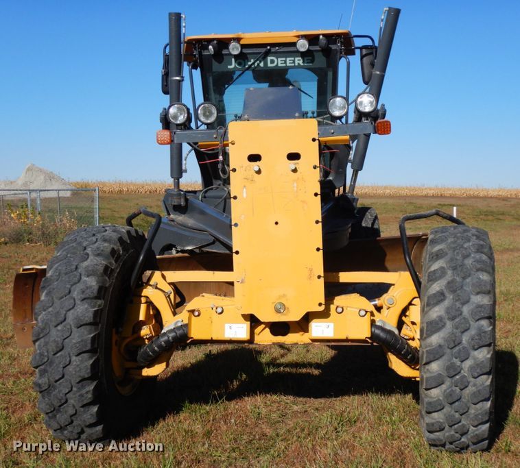 image for item DH6704 2014 John Deere 772G  motor grader