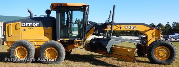image for item DH6704 2014 John Deere 772G  motor grader