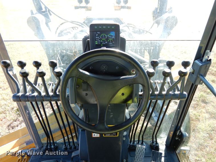 image for item DH6704 2014 John Deere 772G  motor grader