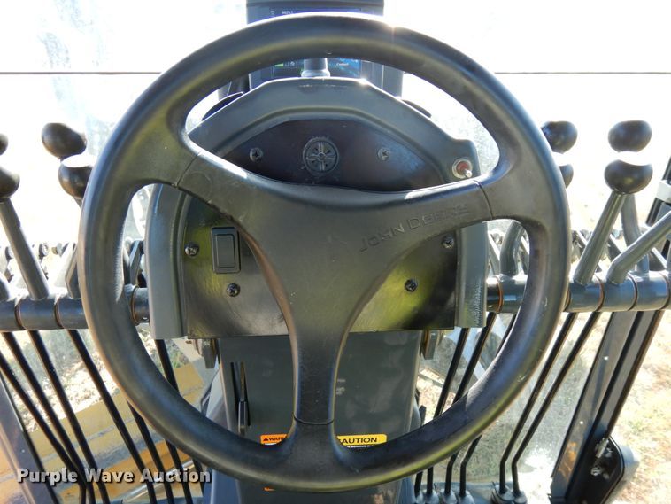 image for item DH6704 2014 John Deere 772G  motor grader