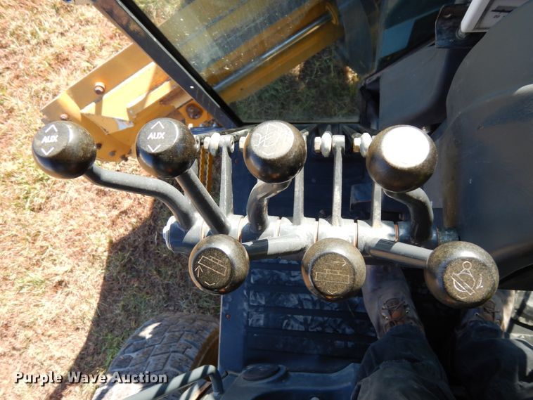 image for item DH6704 2014 John Deere 772G  motor grader