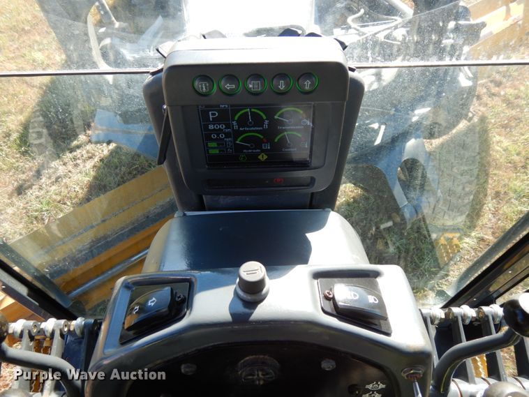 image for item DH6704 2014 John Deere 772G  motor grader