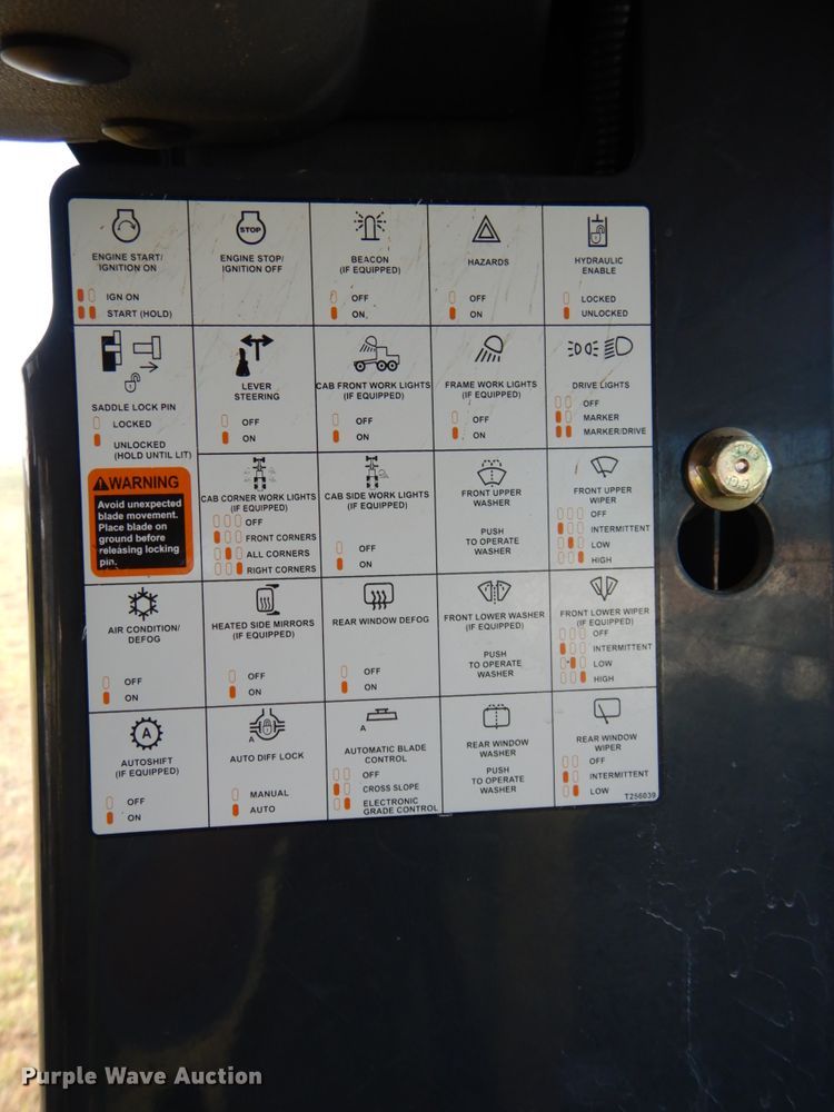 image for item DH6704 2014 John Deere 772G  motor grader