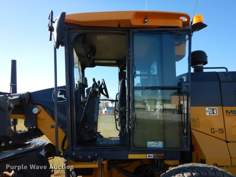 image for item DH6704 2014 John Deere 772G  motor grader