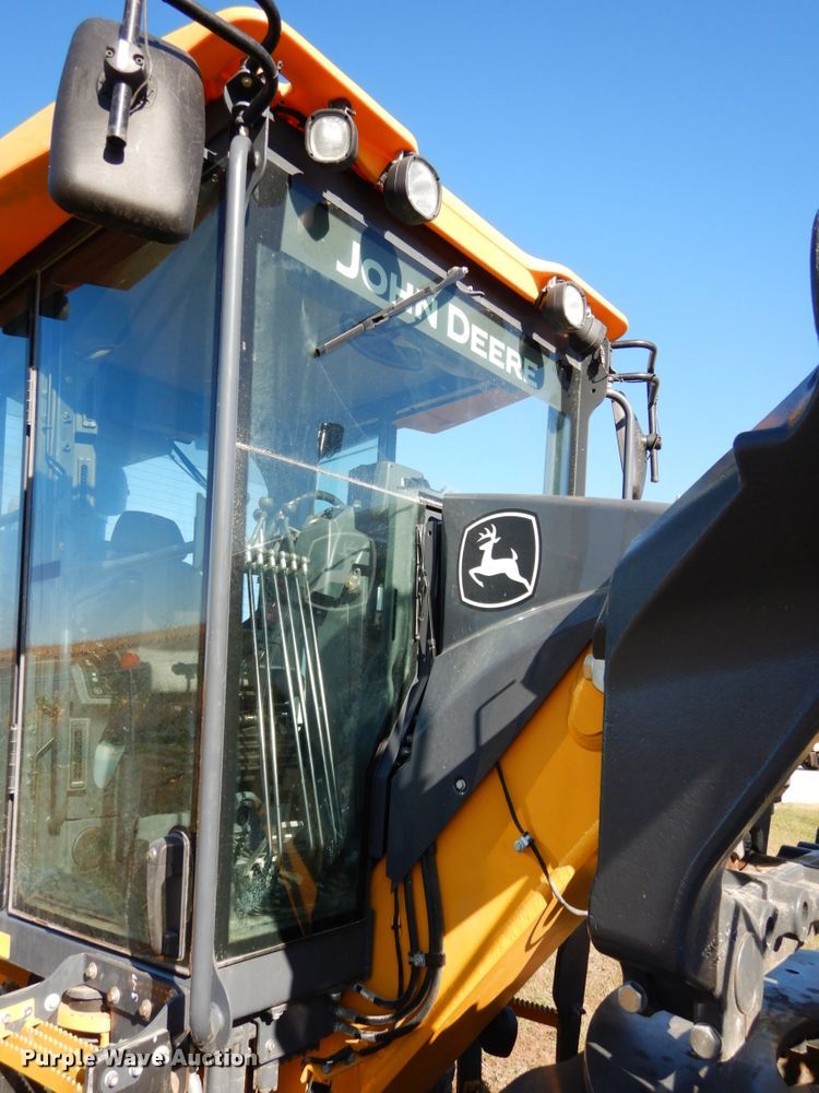 image for item DH6704 2014 John Deere 772G  motor grader