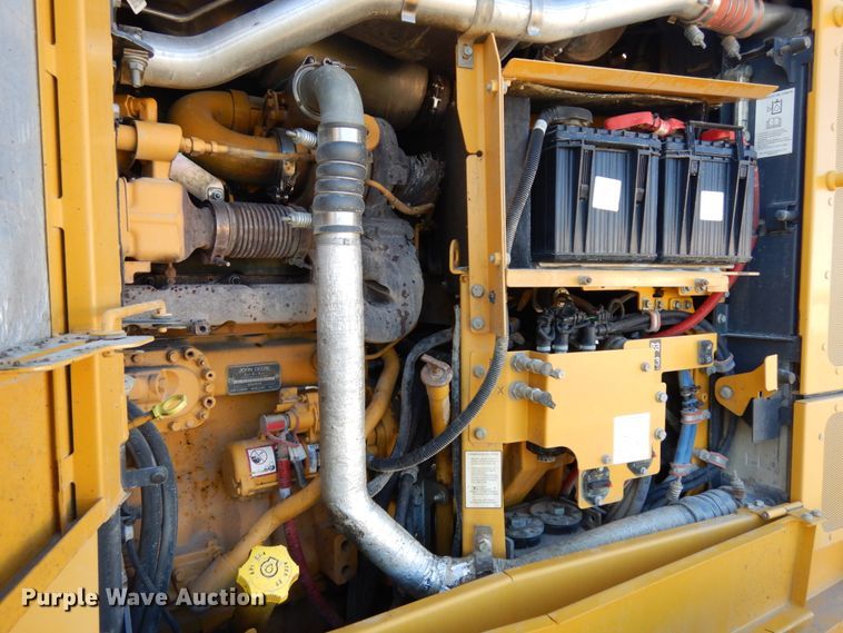 image for item DH6704 2014 John Deere 772G  motor grader