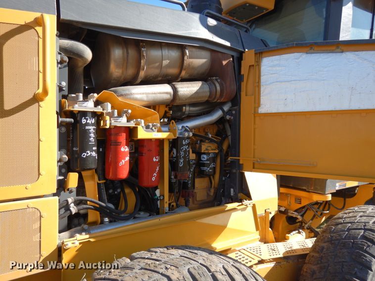 image for item DH6704 2014 John Deere 772G  motor grader