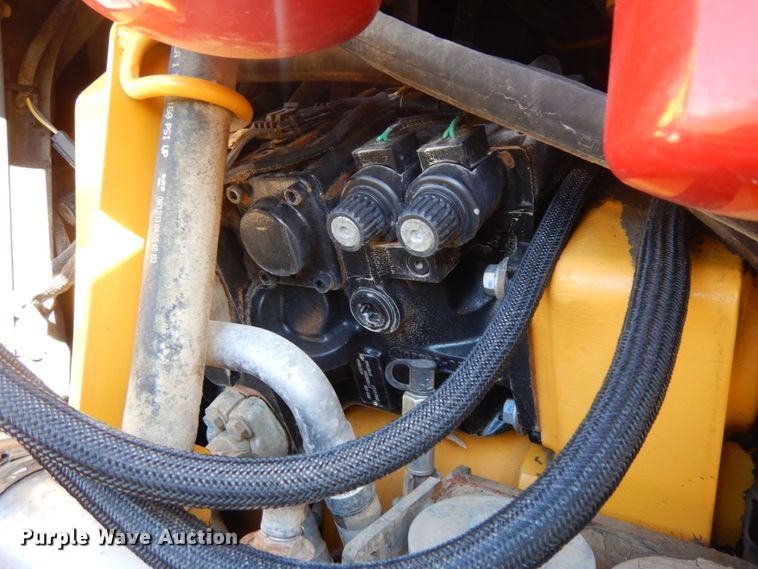 image for item DH6704 2014 John Deere 772G  motor grader