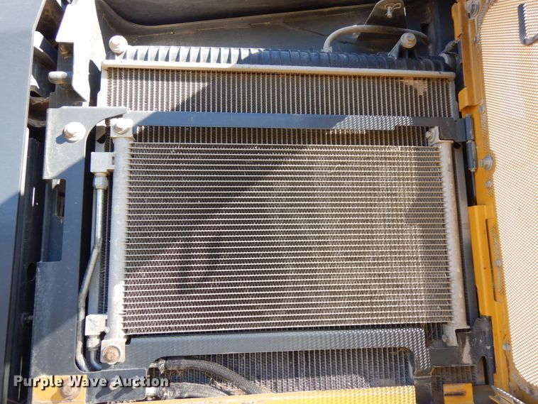 image for item DH6704 2014 John Deere 772G  motor grader