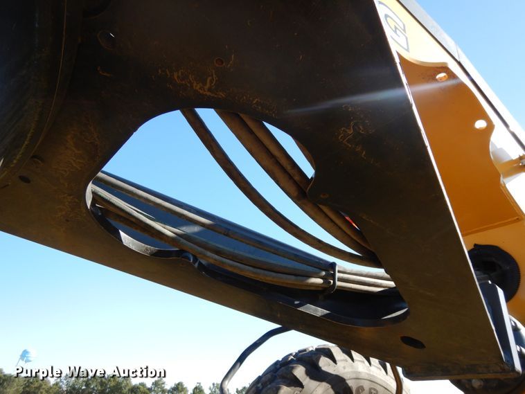 image for item DH6704 2014 John Deere 772G  motor grader