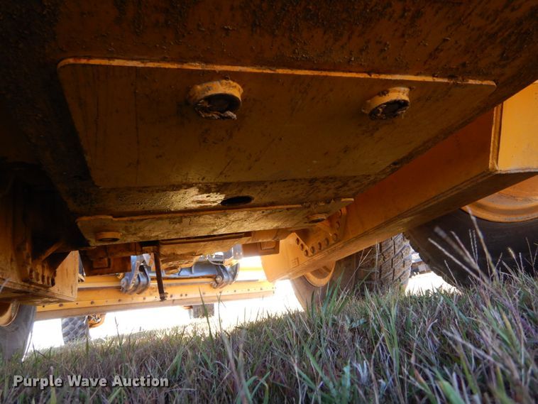 image for item DH6704 2014 John Deere 772G  motor grader