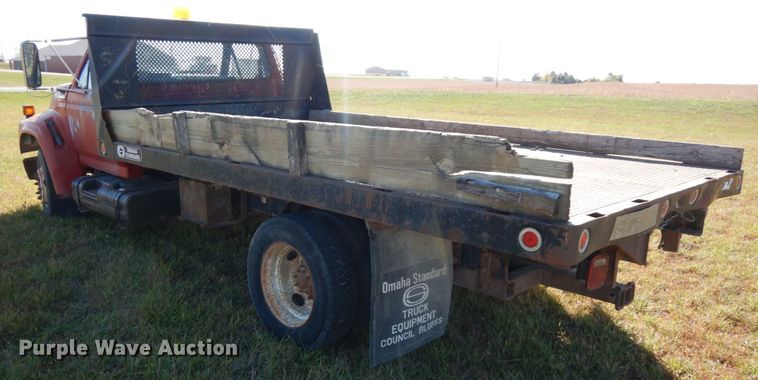 image for item DH6705 1995 Ford F800  dump flatbed truck