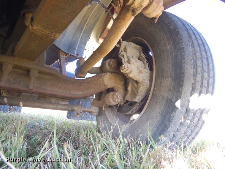 image for item DH6705 1995 Ford F800  dump flatbed truck