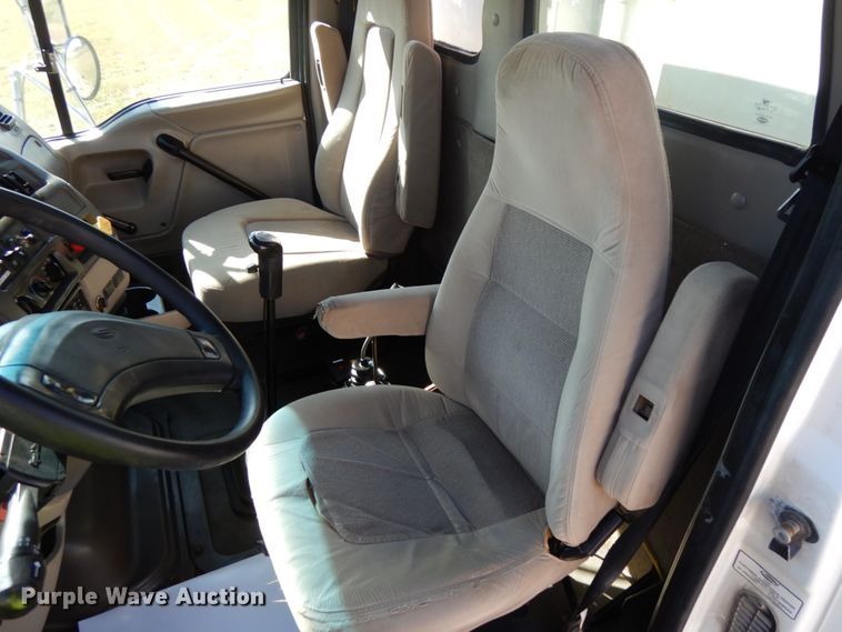 image for item DH6706 2006 Sterling LT9500  dump truck