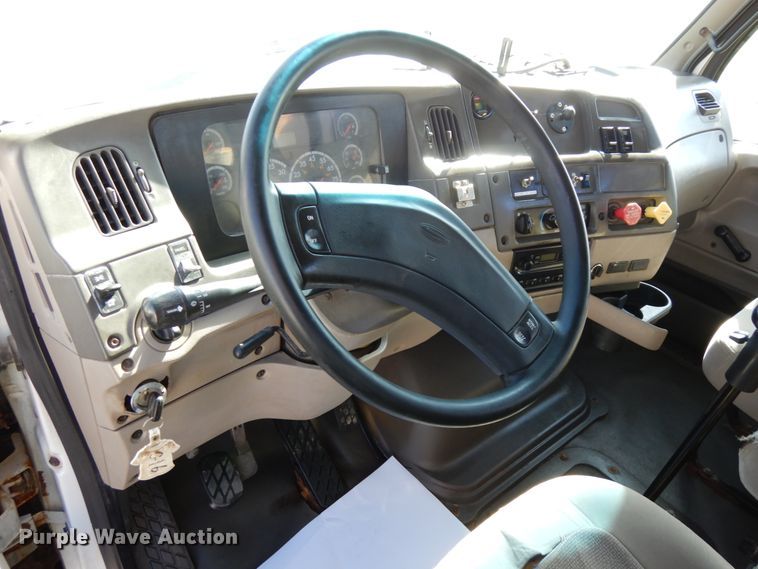 image for item DH6706 2006 Sterling LT9500  dump truck