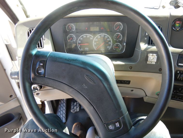 image for item DH6706 2006 Sterling LT9500  dump truck