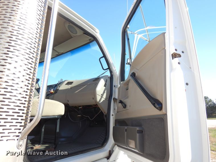 image for item DH6706 2006 Sterling LT9500  dump truck