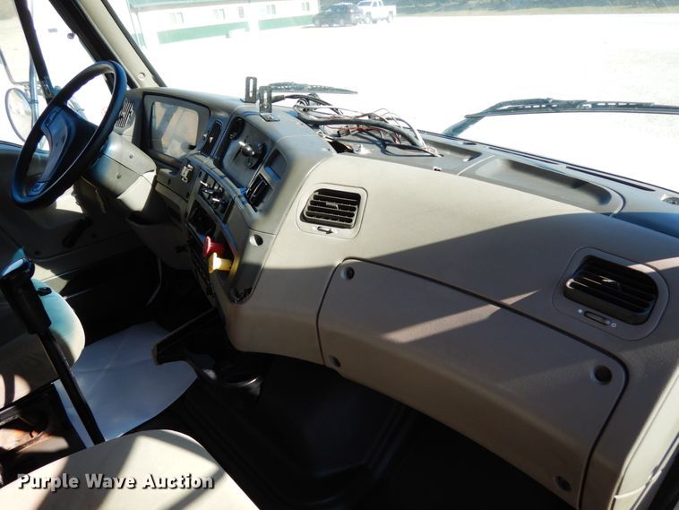 image for item DH6706 2006 Sterling LT9500  dump truck