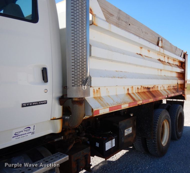 image for item DH6706 2006 Sterling LT9500  dump truck