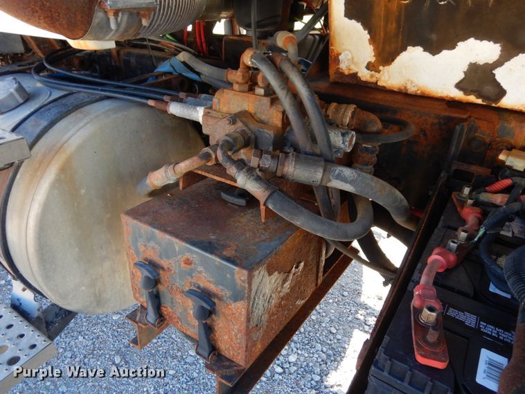 image for item DH6706 2006 Sterling LT9500  dump truck