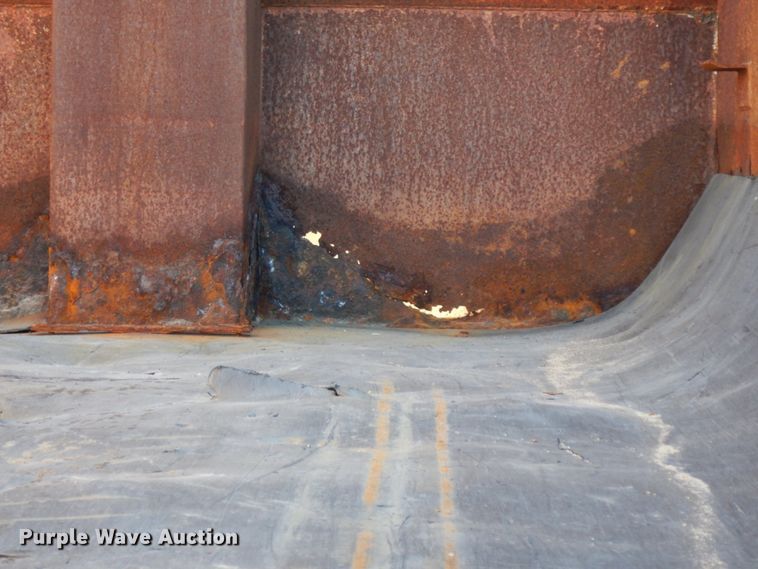 image for item DH6706 2006 Sterling LT9500  dump truck