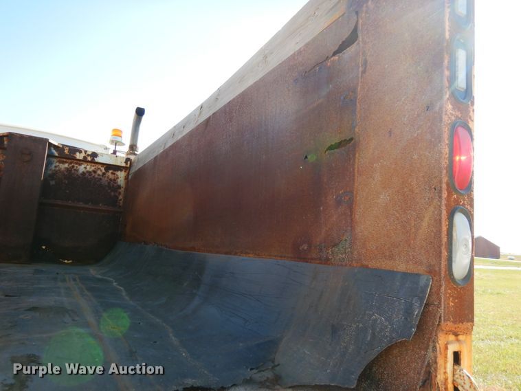 image for item DH6706 2006 Sterling LT9500  dump truck