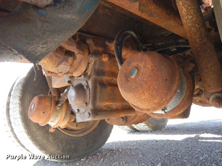 image for item DH6706 2006 Sterling LT9500  dump truck