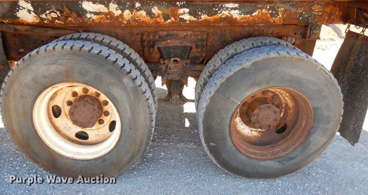 image for item DH6706 2006 Sterling LT9500  dump truck