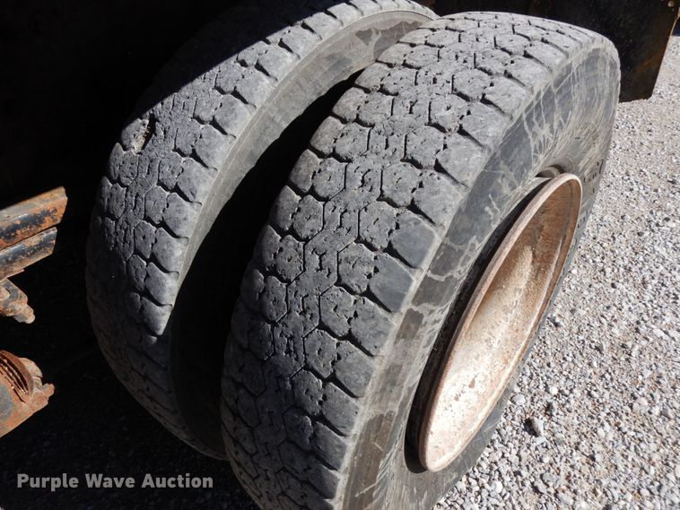 image for item DH6706 2006 Sterling LT9500  dump truck