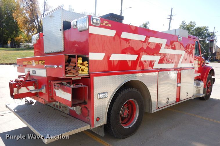 image for item DH6717 1992 International 4900  pumper fire truck