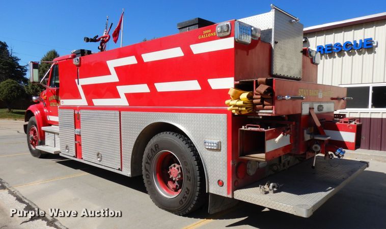 image for item DH6717 1992 International 4900  pumper fire truck