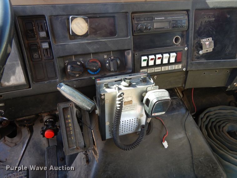 image for item DH6717 1992 International 4900  pumper fire truck